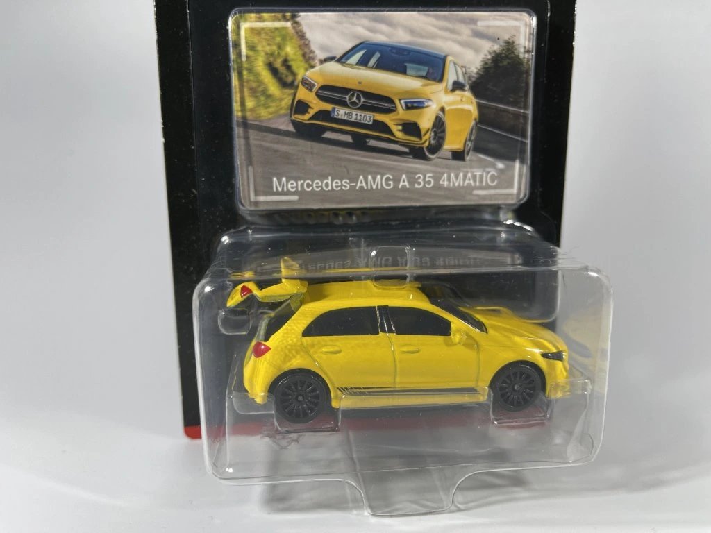 Mercedes-AMG A 35 4MATIC žlutá